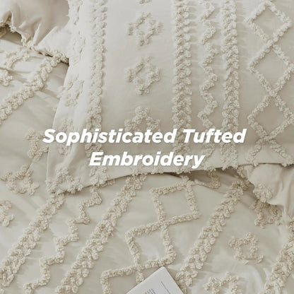 Bedsure Tufted Boho 3‑Piece Comforter Set, GentleSoft Embroidery Jacquard Oversized Farmhouse Shabby Chic Bedding for All Seasons