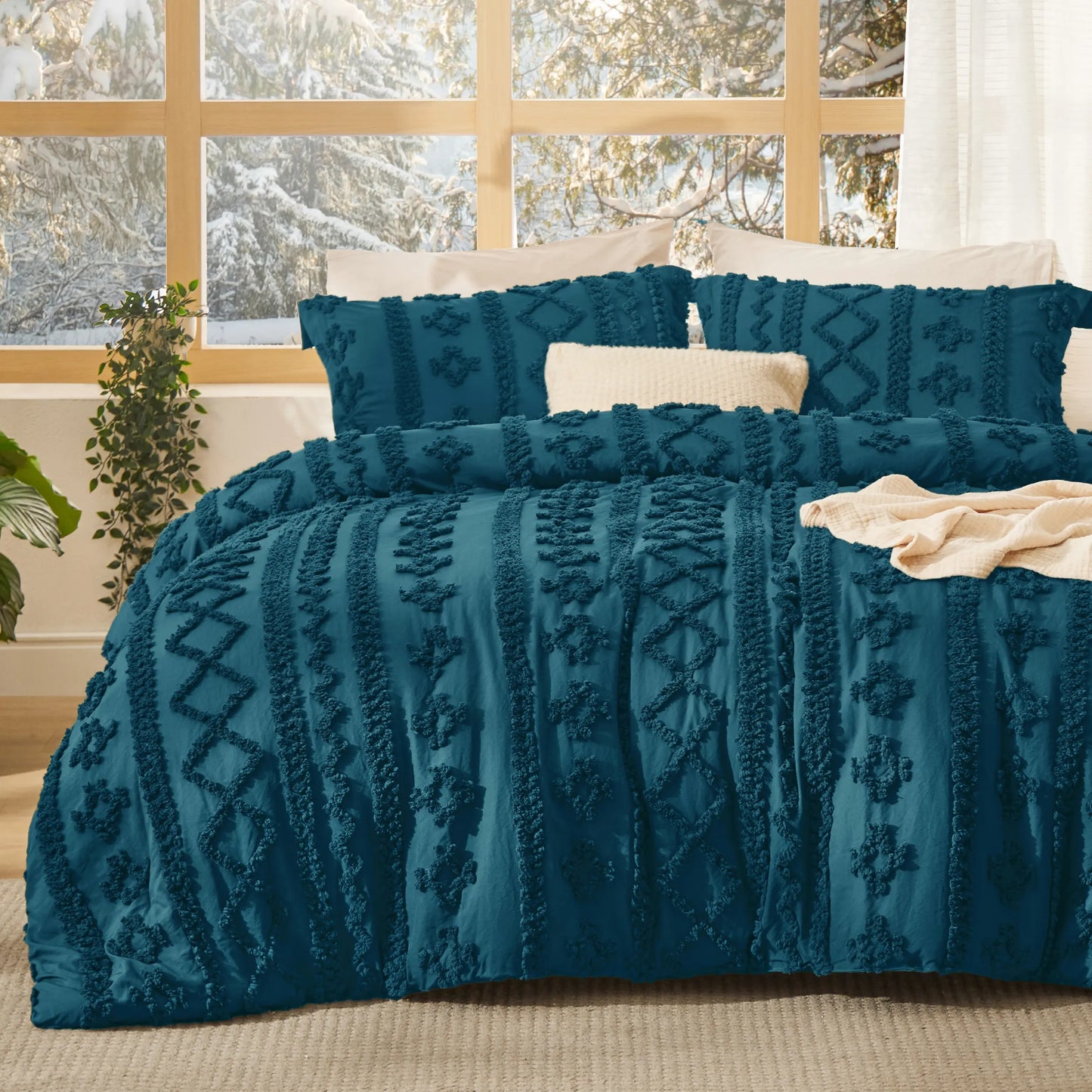 Bedsure Tufted Boho 3‑Piece Comforter Set, GentleSoft Embroidery Jacquard Oversized Farmhouse Shabby Chic Bedding for All Seasons
