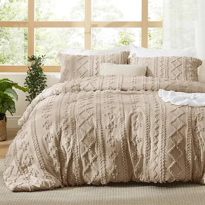 Bedsure Tufted Boho 3‑Piece Comforter Set, GentleSoft Embroidery Jacquard Oversized Farmhouse Shabby Chic Bedding for All Seasons