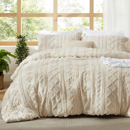 Bedsure Tufted Boho 3‑Piece Comforter Set, GentleSoft Embroidery Jacquard Oversized Farmhouse Shabby Chic Bedding for All Seasons